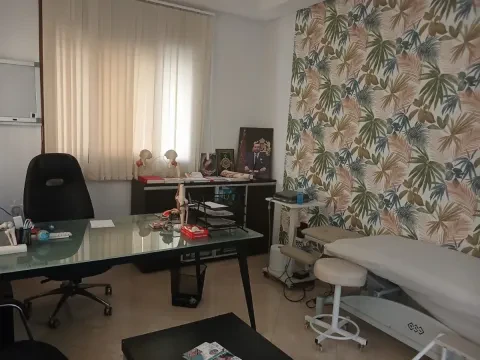 Dr Abderahmane Esserouali