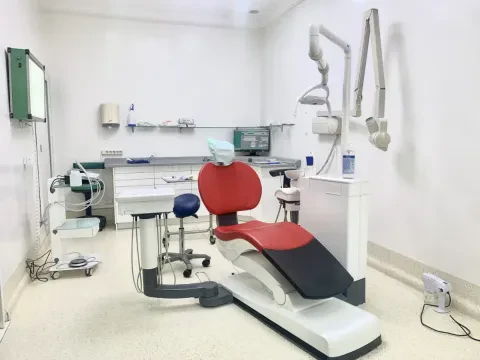 Dr Doghmi Mounir — Chirurgien-dentiste