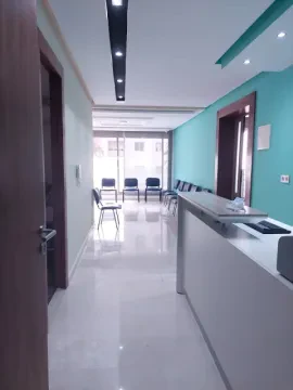 د. ساي عبد الكريم، طبيب العيون