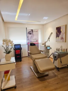Dr Ouissal Essadeq - Cabinet de Dermatologie et Médecine Esthétique