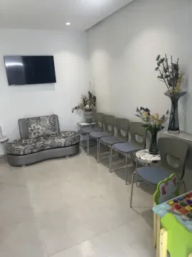 Dr Yasmine Laraki — Médecin généraliste