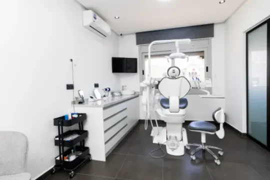 مركز ياسمينة لطب الأسنان - د. هناء أخموش