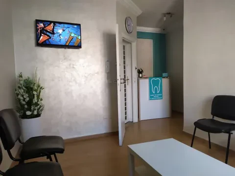 Dr Meriem El Baghdadi - Chirurgien-dentiste