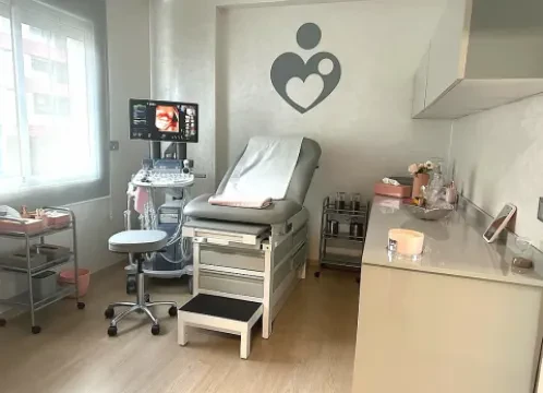 Dr Fatimazahra Kenkour, Gynécologue