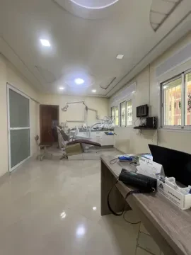 Dr Ismail Asbai, Chirurgien-dentiste