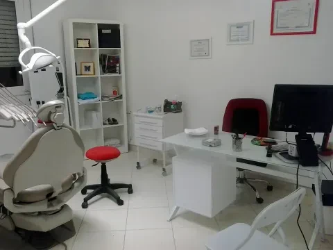 Dr Ayda Khallou