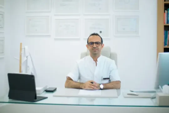 Dr Ahmed Guennoun - Gynécologue