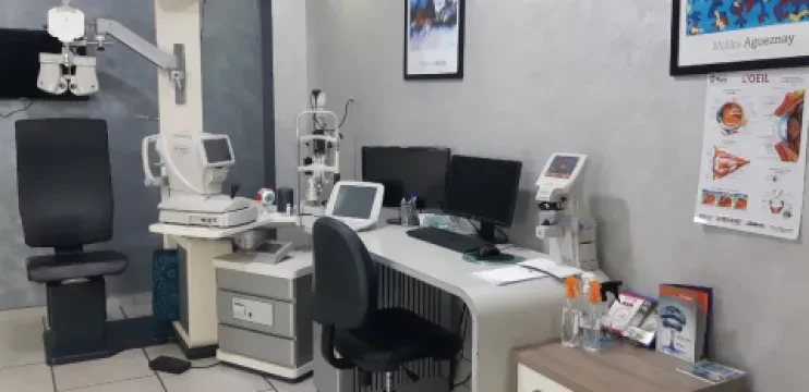 Dr Mariame Zenjouri - Ophtalmologue