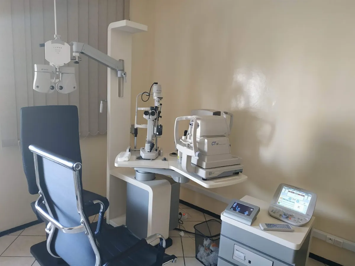 Dr Mohamed Attitich - Ophtalmologue