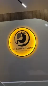 Dr Mina Fahimi — Gastro-entérologue