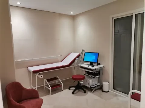 Dr Sara Marsli, Neurologue