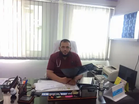 Dr Adil Araqi Houssaini — Neurologue