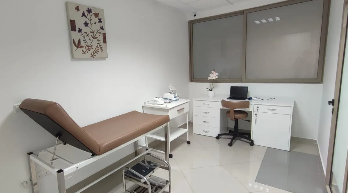 Dr Fahmi Asmaa — Pneumologue et Allergologue