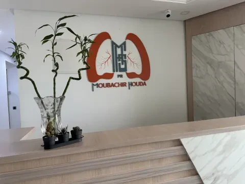 Pr Houda Moubachir - Pneumologue Allergologue