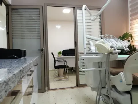 Dr Karima Idelmouden - Centre dentaire Alwifaq