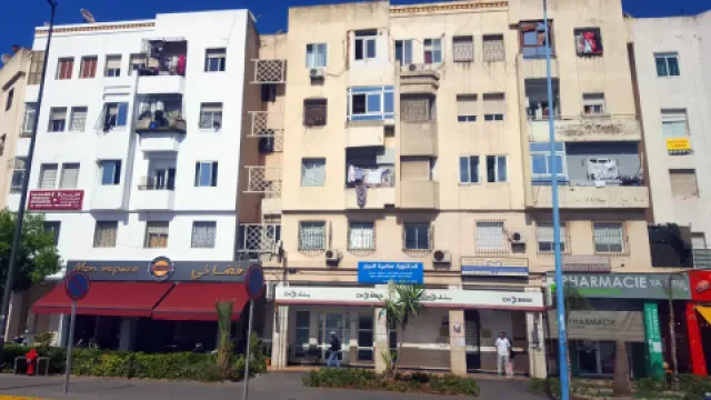 Dr Garbija (Lalla Asmaa), Chirurgien-dentiste et orthodontiste