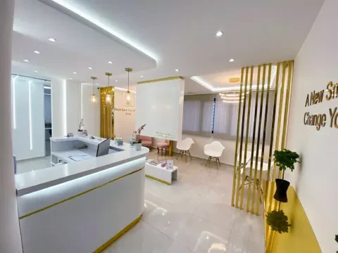 Dr Ajbar Khaoula — Dentiste