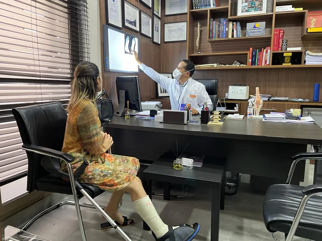 Dr Jad Bellaouchi — Chirurgien orthopédiste
