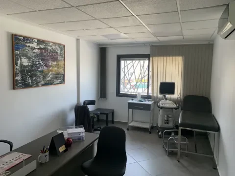 Dr Adel Boussabir, Chirurgien viscéral