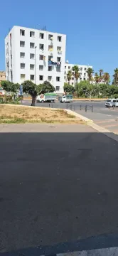 د. محمد دخش — طبيب باطني
