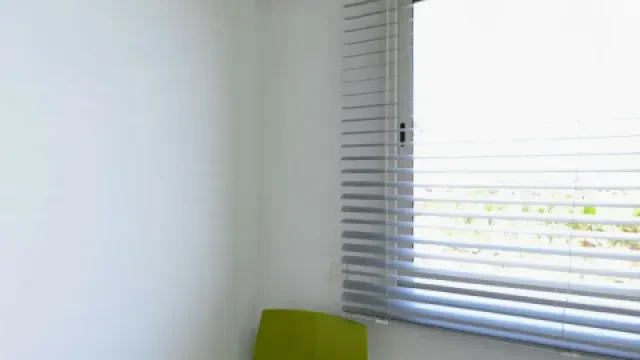 Dr Nada Srifi, Dermatologue