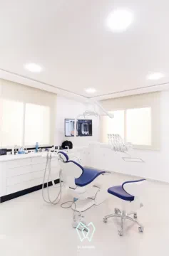 Dr Hajar Ramdani, Chirurgien-dentiste