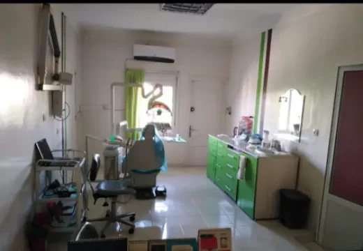 Dr Elam Jamila - Chirurgien-dentiste