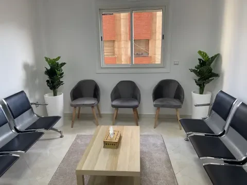 Centre Dentaire Shemsi - Dr. Houda Ait Oufkir