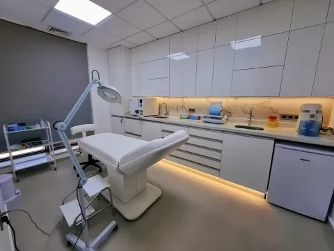 Dr Noha Boutaj, Dermatologue – Esthétique et Lasers