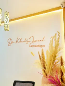Dr Khadija Issoual - Cabinet de dermatologie
