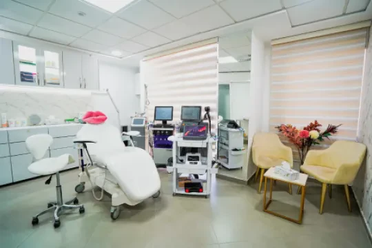 Dr Afaf Khouna — Dermatologue à Tanger