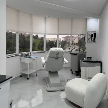 Dr Aïda Zerhouni Khal - Dermatologue
