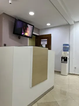 Dr Ahlam Abdou, Dermatologue
