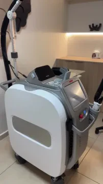 Dr Houda Tadili - Dermatologue