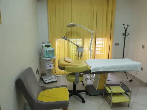 Dr. Rhissassi Kenza - Dermatologue
