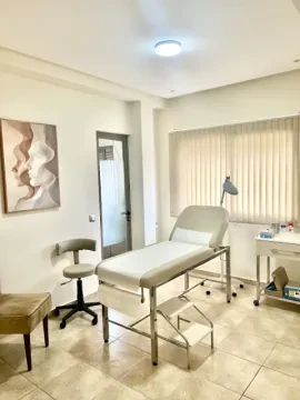 Dr. Kerouach Amal - Dermatologue