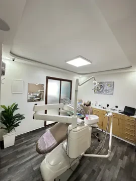 Centre de Chirurgie et d'Esthétique Dentaire - Dr Salma Chahil