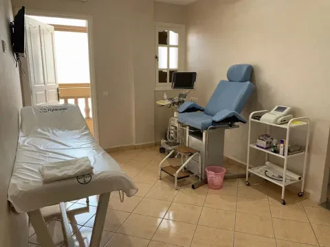 Dr Elouarz Taoufiq — Gynécologue