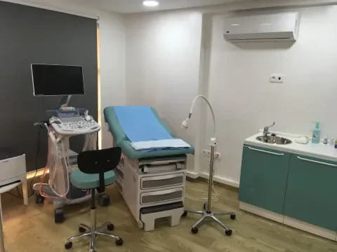 Dr Hatim Zerrour - Gynécologue Obstétrique