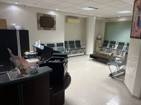 Dr Abdelkader Jama - Gynécologue