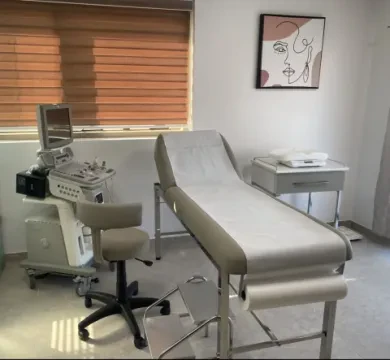 Dr Houda Khaya