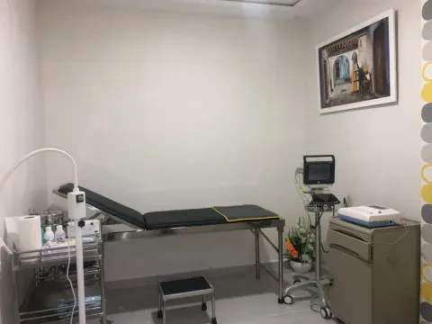 Dr Dahha Ziane — Gynécologue