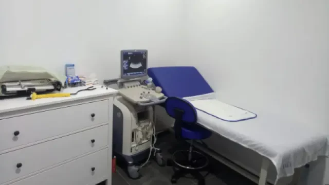 Dr Amor Raja - Pédiatre