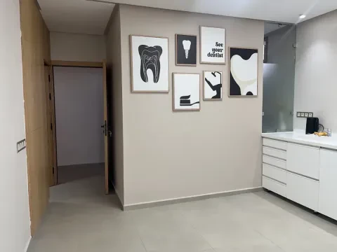 Dr Dounia Jaoui - Dentiste