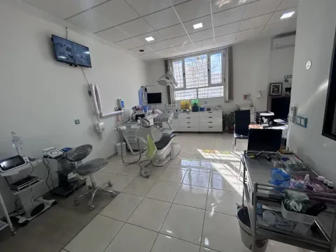 Dr Samy Zaid, Chirurgien maxillo-facial
