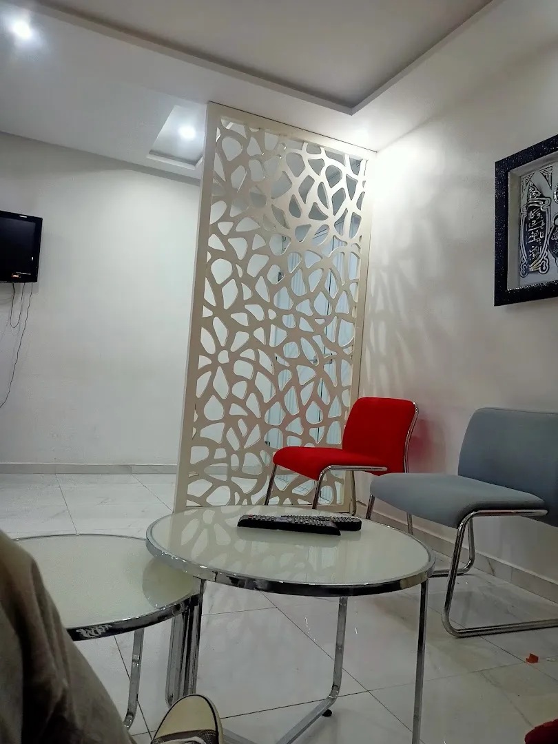 د. بلحاج لبنى، طبيبة القلب