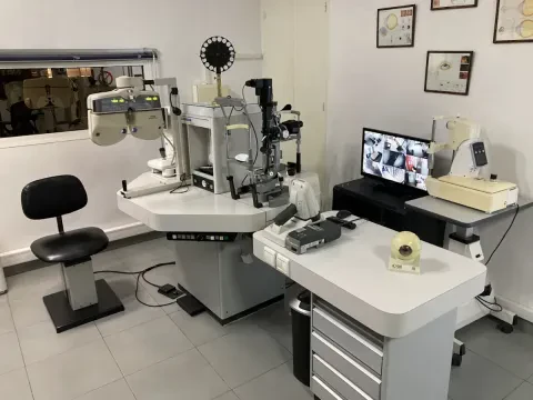 Dr Adil Kheireddine, Ophtalmologue