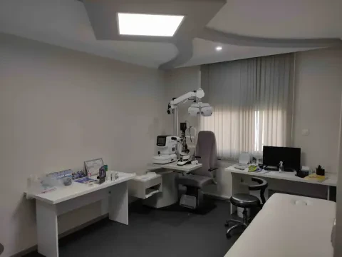Centre d'Ophtalmologie Al Ghazali - Dr Bengarai Wifak