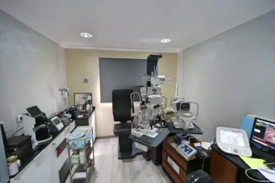 Dr Lamari Hasnaâ Ophtalmologue - Clinique Al Bassar