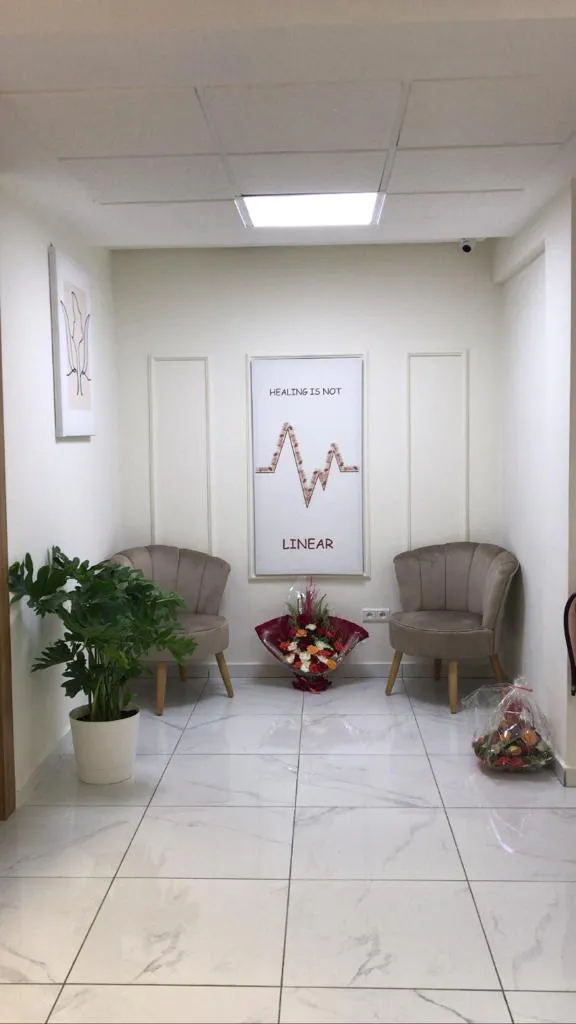 Dr Hassnaa Sak, psychiatre, psychothérapeute et addictologue